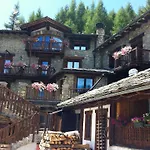 Notre Maison Hotel 3*